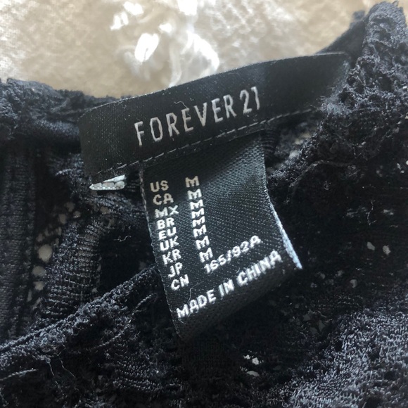 Black and red flower bodysuit - Picture 4 of 5